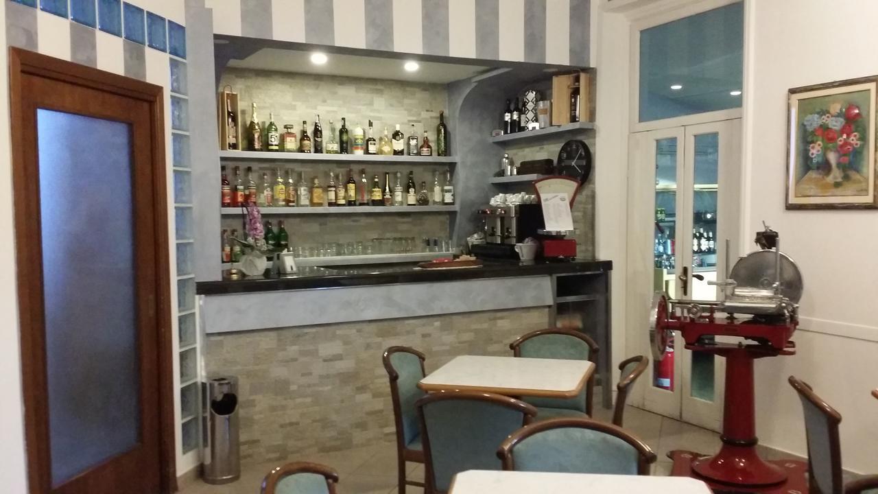 Hotel San Giorgio Alassio Bagian luar foto
