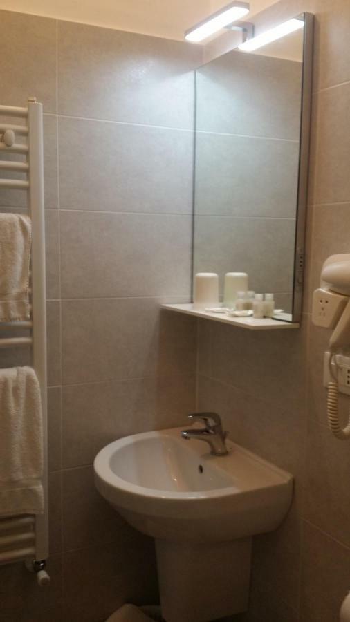 Hotel San Giorgio Alassio Bagian luar foto
